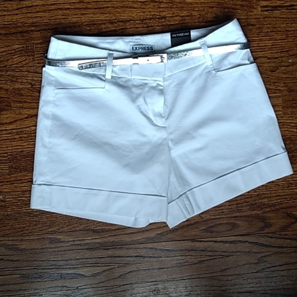 EXPRESS Shorts